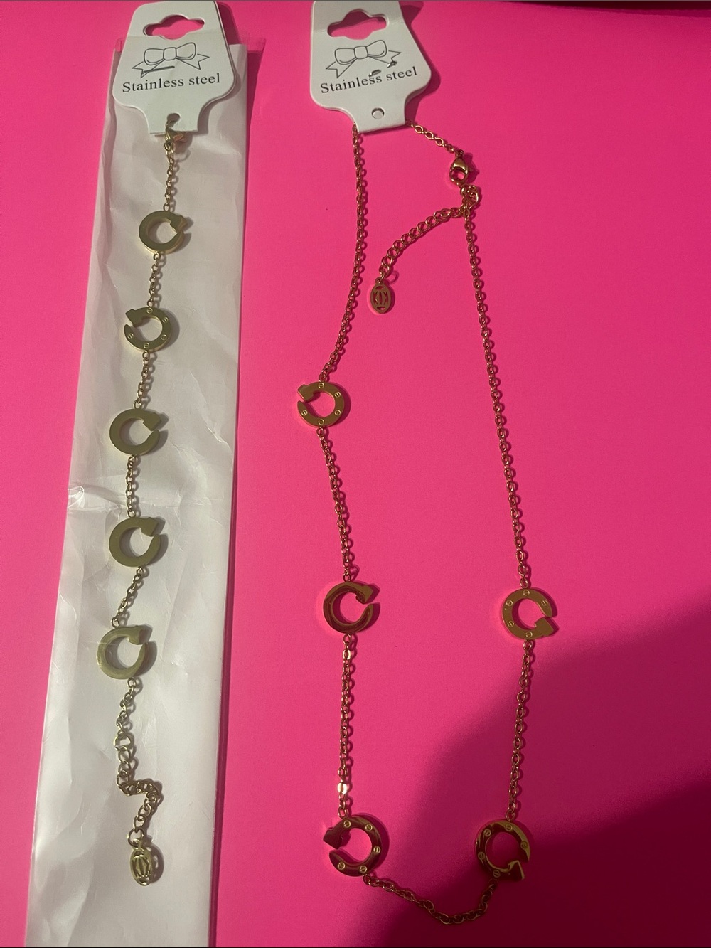 Fashion Gold plated Stainless Steel Horseshoe Link Necklace - Women Jewelry